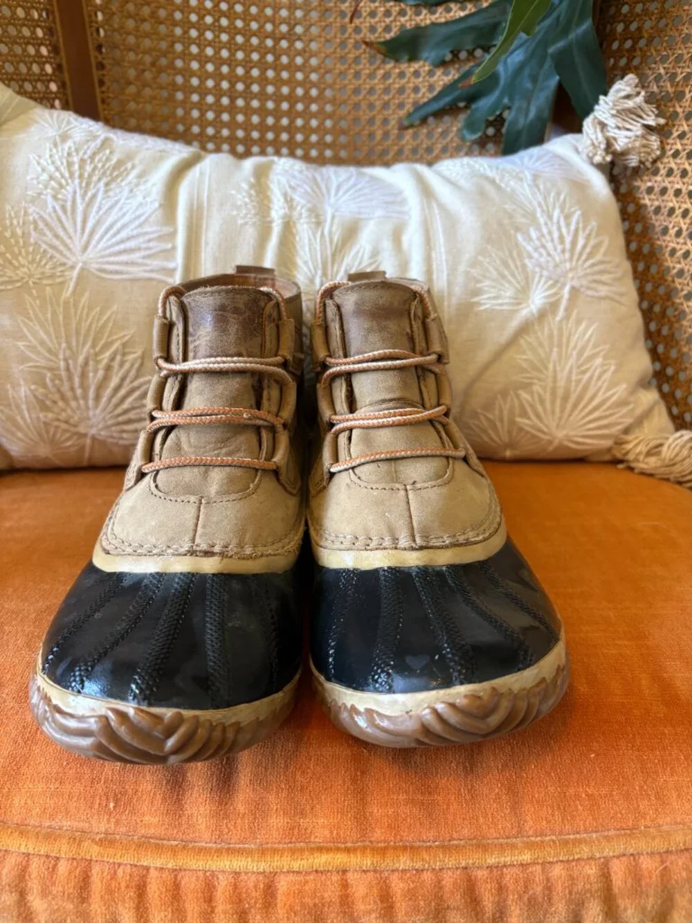 Sorel Out N' About Waterproof Rain Boots Size W9.5